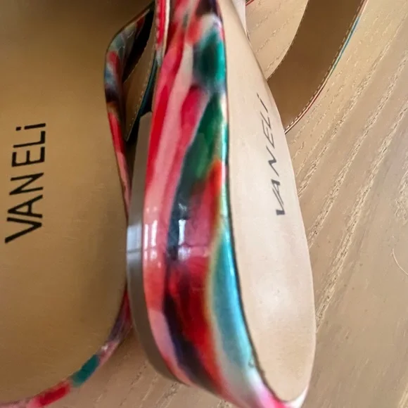 Camels Multi-Colored Patent Leather Slide Sandals/ Size 9 - Picture 6 of 8